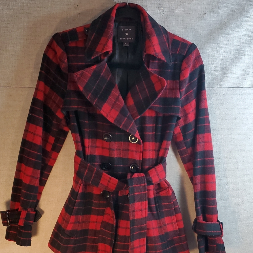 Forever 21 Plaid Trench Coat in Red and Black